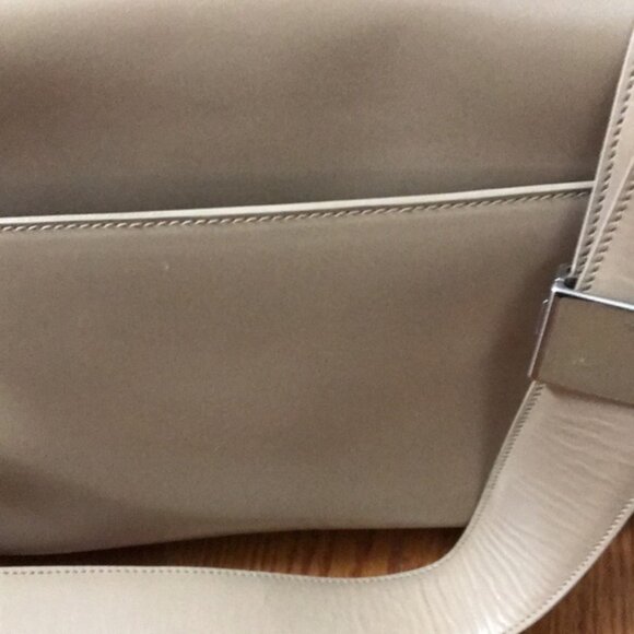 Auth Prada Vitello Smalto Cammello - Picture 8 of 15